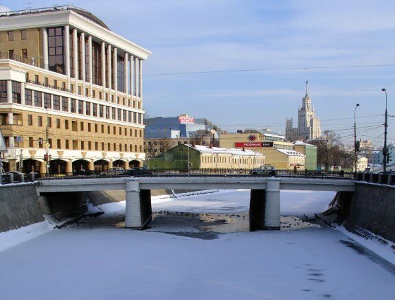 Чугунный мост в Москве